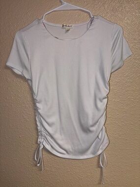 Derek Heart White Ribbed Top
